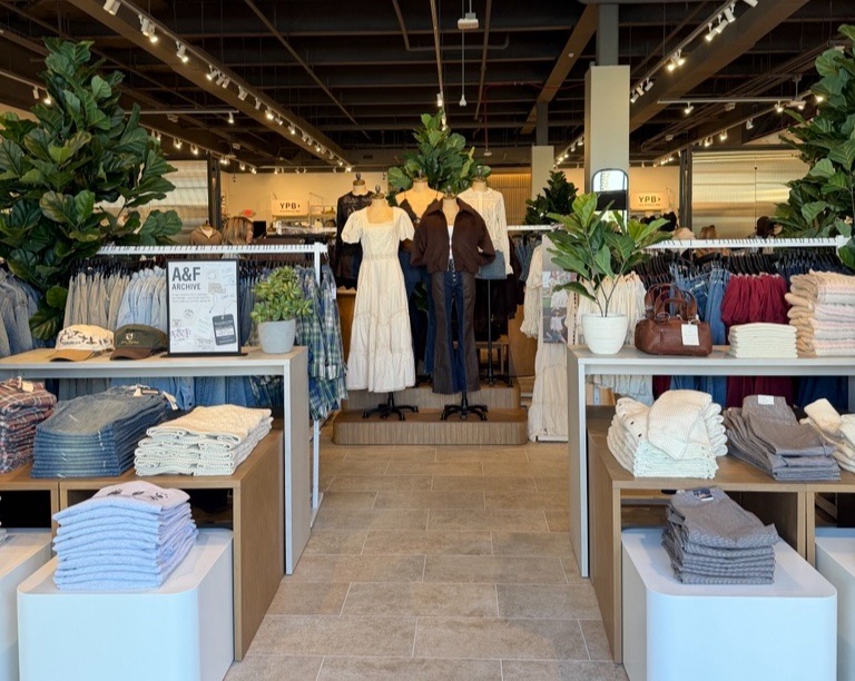 The Forum Carlsbad recently welcomed 2 powerhouse brands to the evolving retail and restaurant mix: Tecovas and Abercrombie & Fitch (image 2)