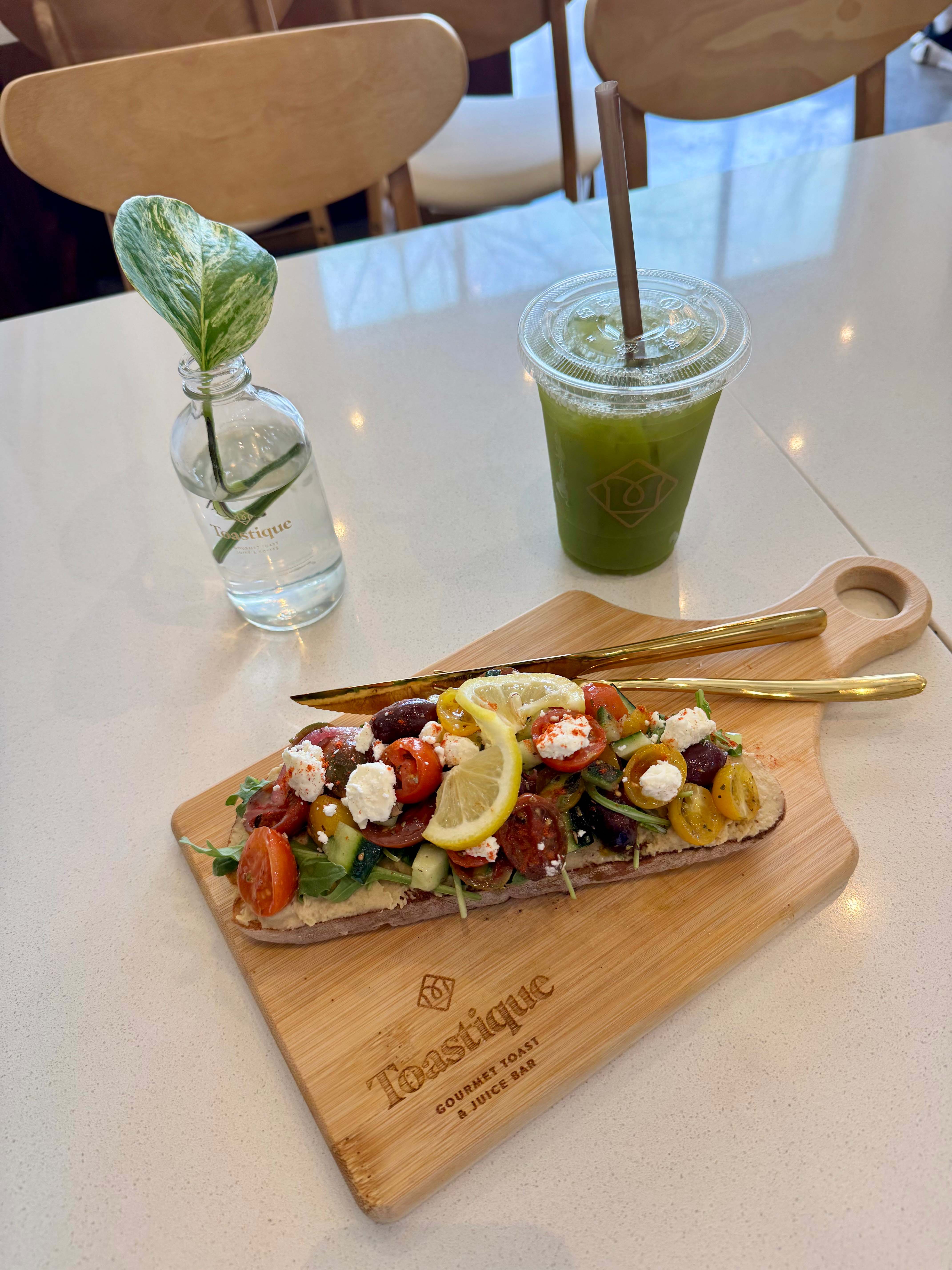 Welcome to Uptown, Toastique! Now open at West Village II, Toastique brings its signature gourmet toasts, smoothie bowls, cold-pressed juices, and craft coffee to the heart of #Dallas (image 3)