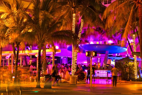 Italian restaurant/lounge, LunaSol, debuted January 23rd in Miami's Wynwood district