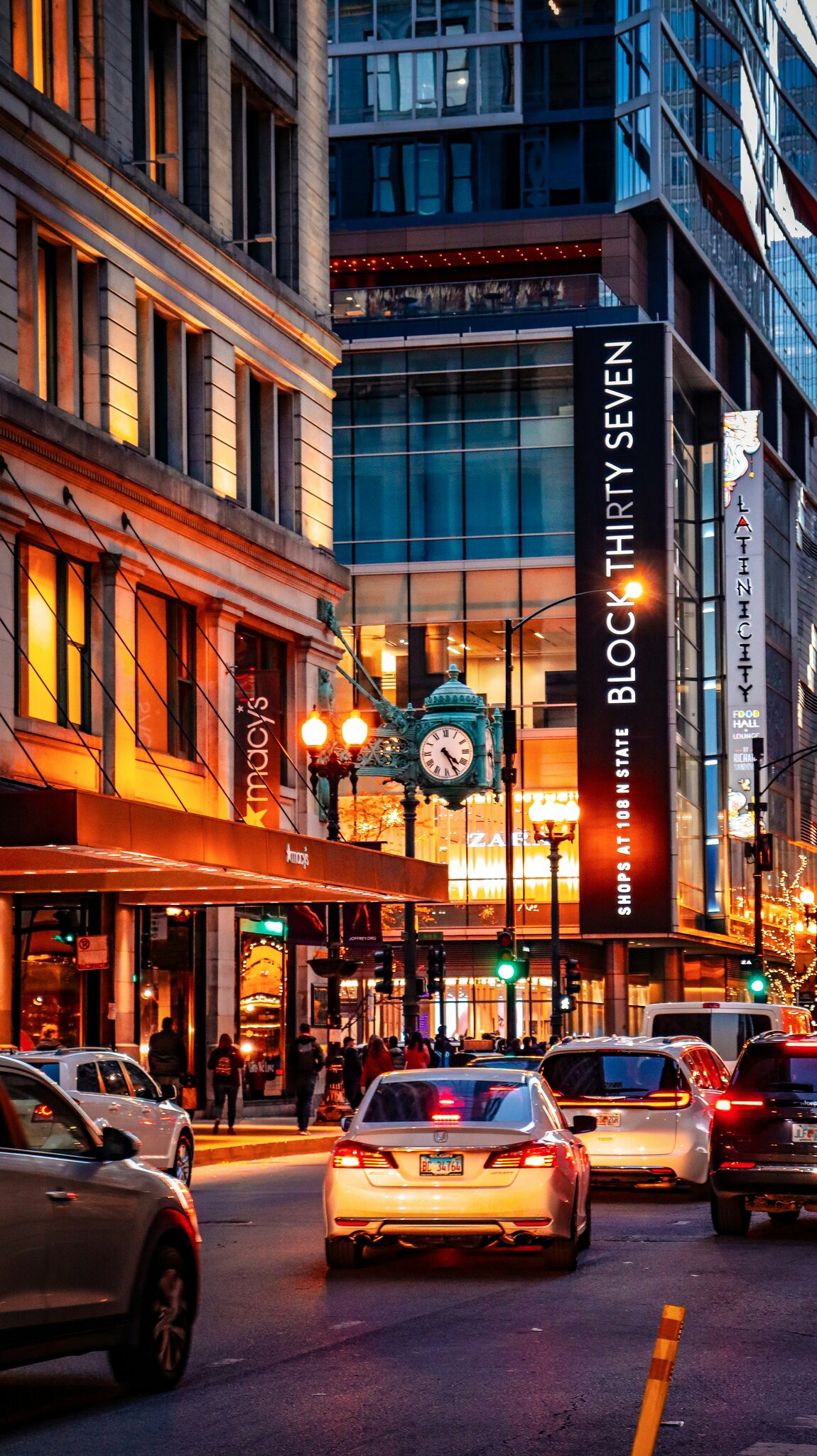 Stone Real Estate recently released its Annual Chicago Loop Retail Analysis for 2024, (https://bit.ly/LoopRetail) which was featured in Crain’s Chicago Business (https://bit.ly/CrainsBiz) (image 2)