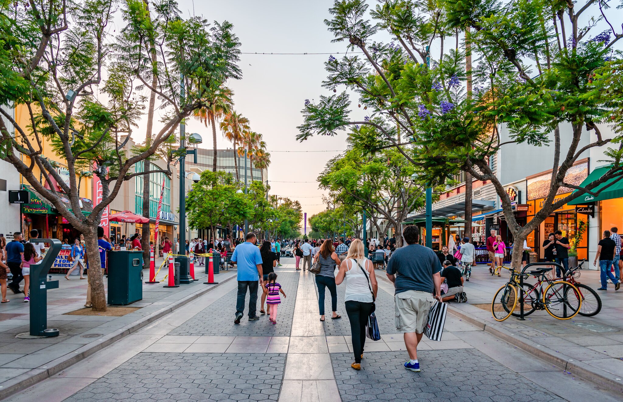 Outlandish Opens U.S. Flagship on Santa Monica's Third Street Promenade