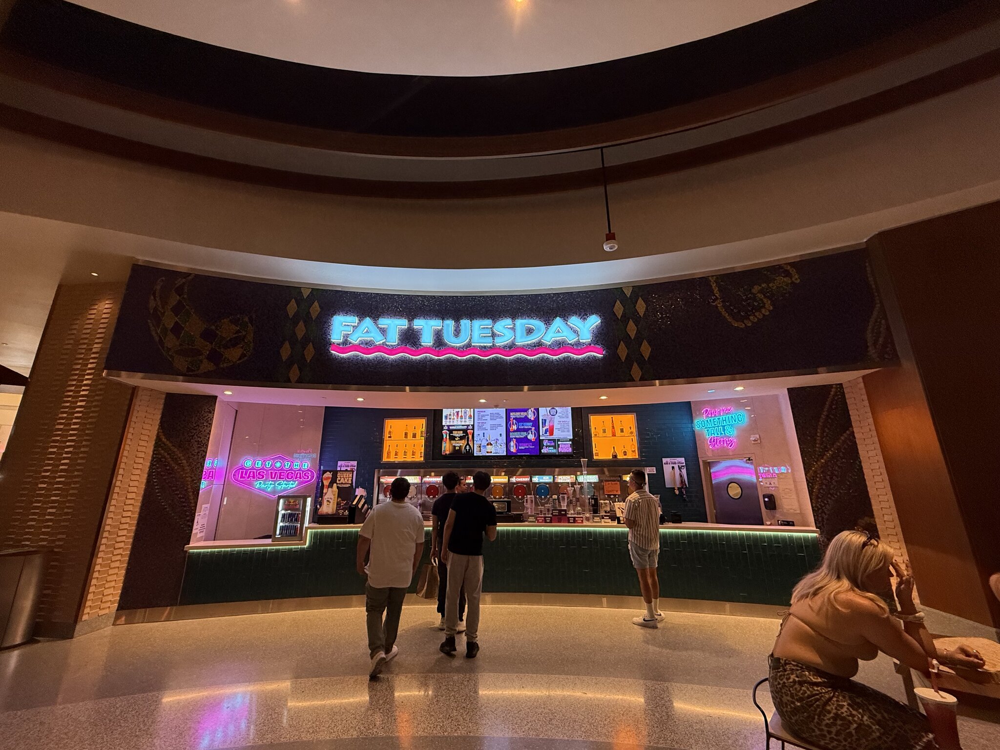 The Miracle Mile Food Hall has recently introduced a host of exciting new dining options. The new dining options include Lobster Me, Carniege Pizza, Dave's Hot Chicken, Tacotarian, and Fat Tuesday! (image 3)