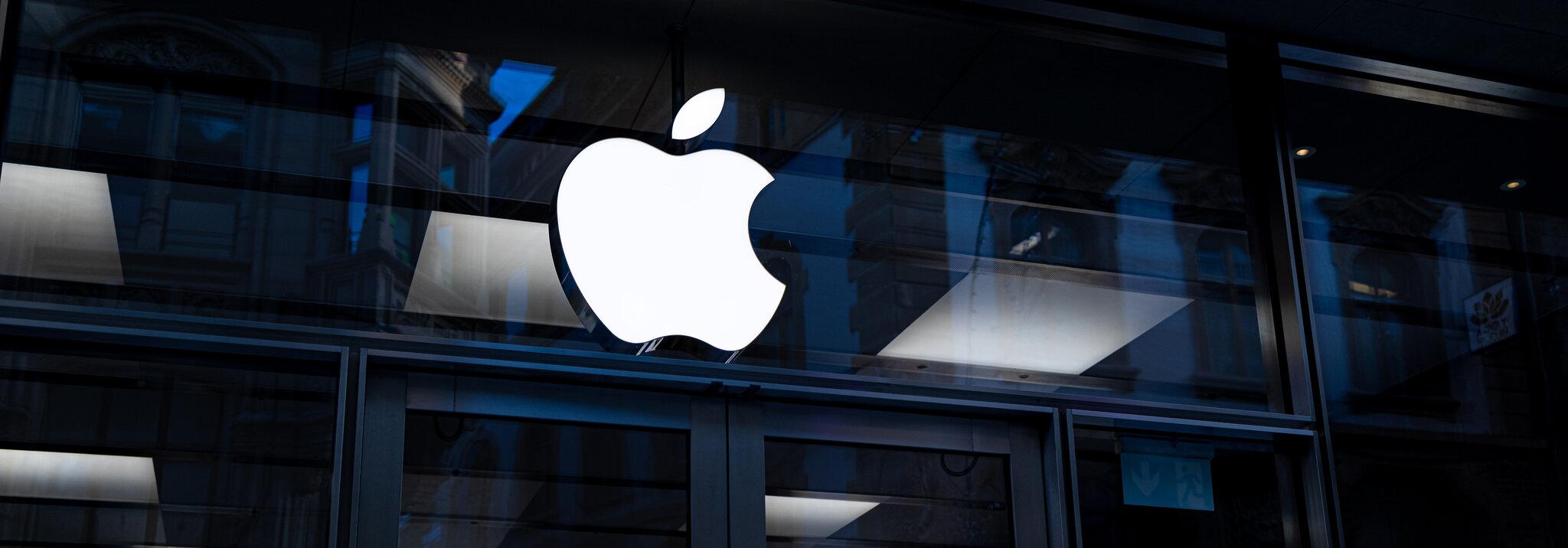 Downtown Detroit continues to grow, now adding a brand-new Apple store to its premium tenant lineup! The downtown store will span 11,200 square feet and be located at 1426-1424 Woodward Avenue, just north of the prestigious Shinola Hotel. While there is no official opening date, the community is eagerly awaiting the grand opening