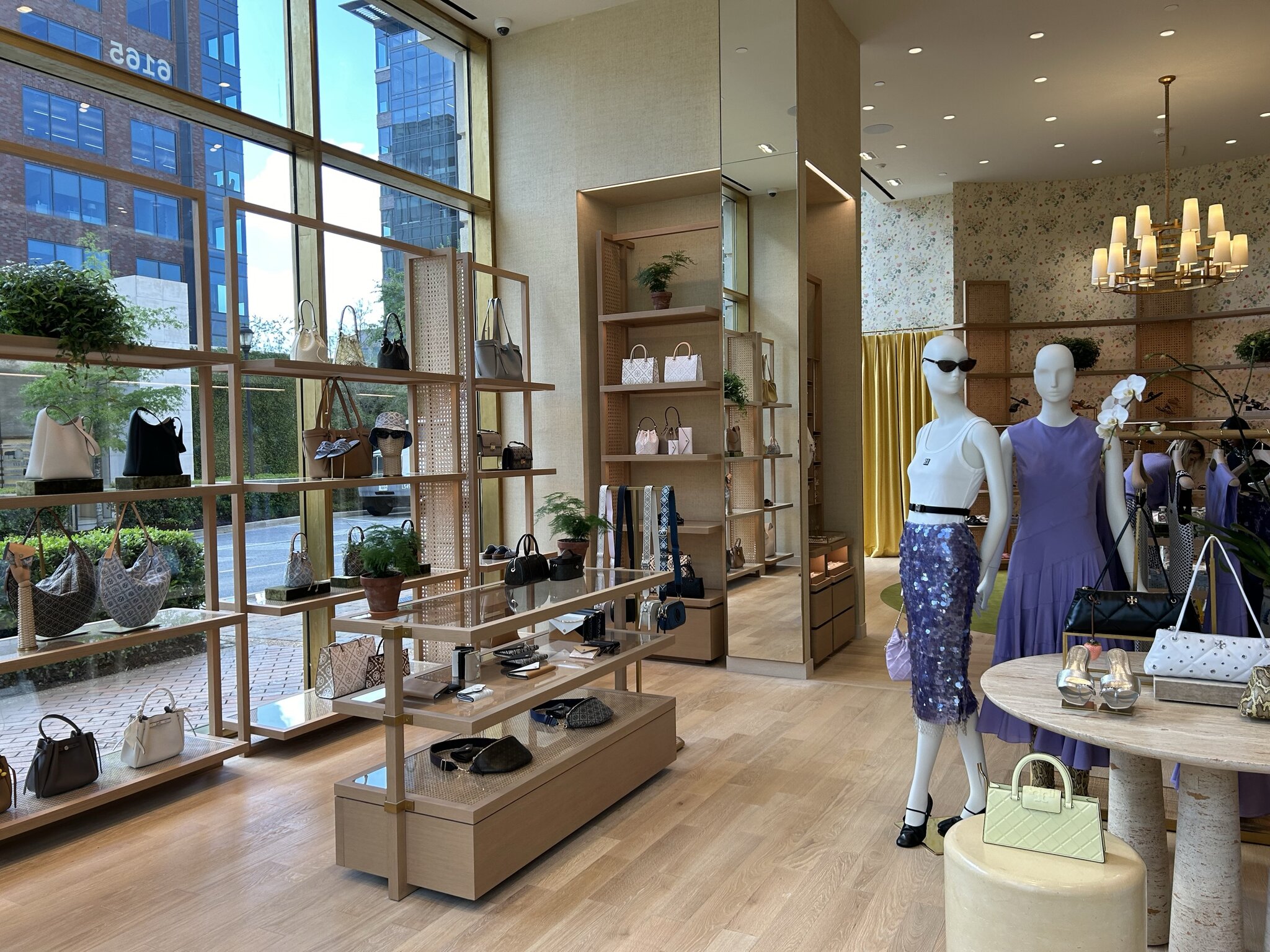 Last October we celebrated our 10-year anniversary and have been shaking up our retail mix since then. Recent openings include Brilliant Earth, Faherty, Tory Burch, Rivian, and a first-to-market location for British fragrance house Jo Malone London. More businesses soon-to-debut include women’s sustainable clothing brand Reformation and the first Georgia store for distinguished leather goods company Fount. It’s sure to be a busy summer ahead! (image 2)