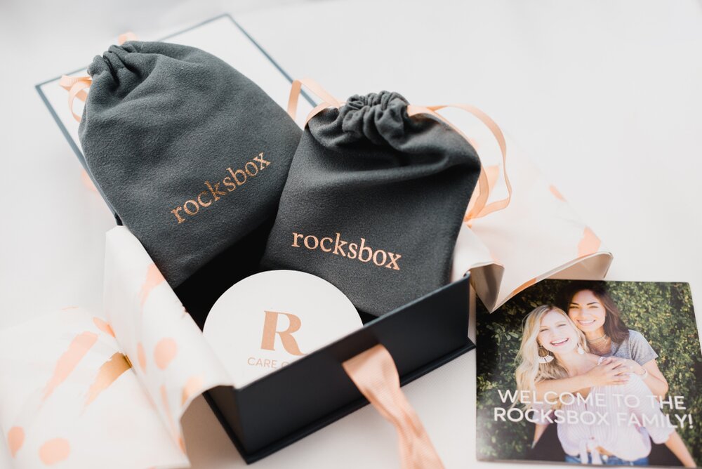 Rocksbox is a prime example of a digital-native brand successfully scaling into physical retail. Following the success of its San Francisco pop-up—now a flagship location—the brand has launched new stores in New York City and Northern California, with Miami and Los Angeles openings planned by fall, signaling strong demand and strategic market expansion