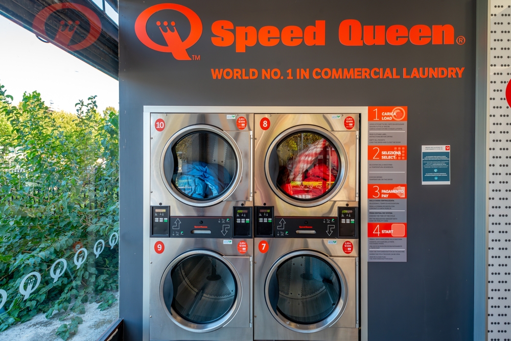 Speed Queen Laundry logo