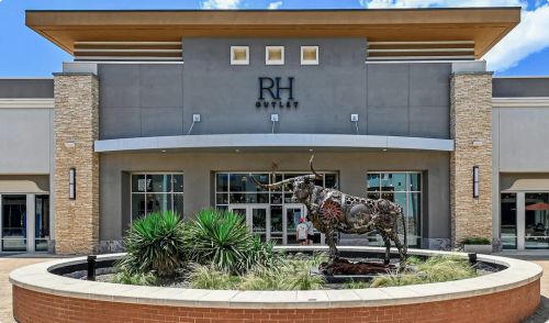 Tanger Outlets Fort Worth image