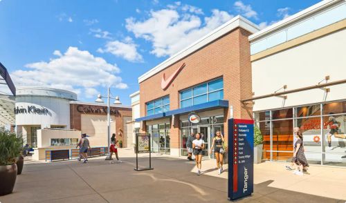 Tanger Outlets National Harbor (National Harbor, MD)