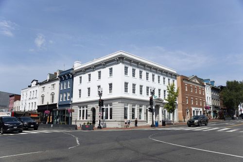 Shops at Georgetown Park, The