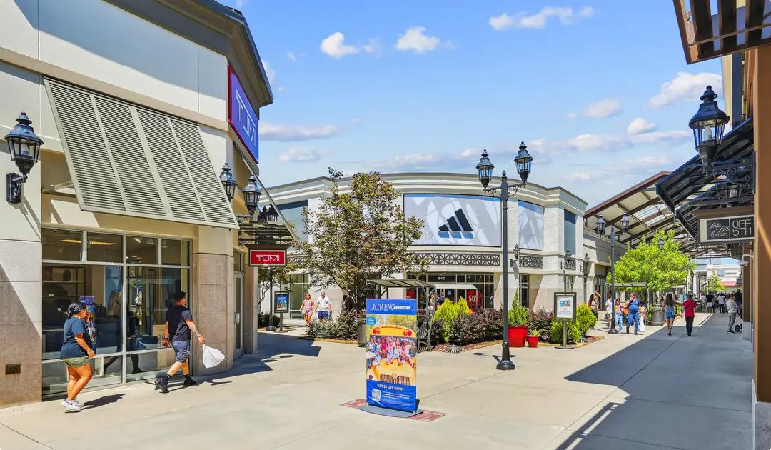 Brandmarch | Tanger Outlets Mebane | Brandmarch