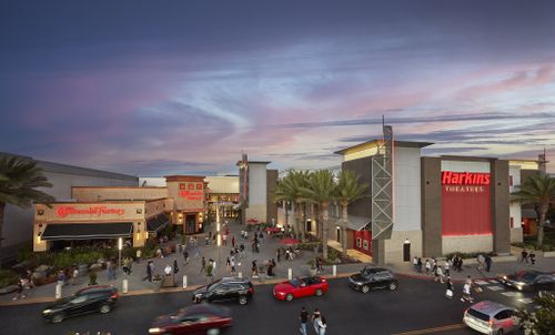 Los Cerritos Center